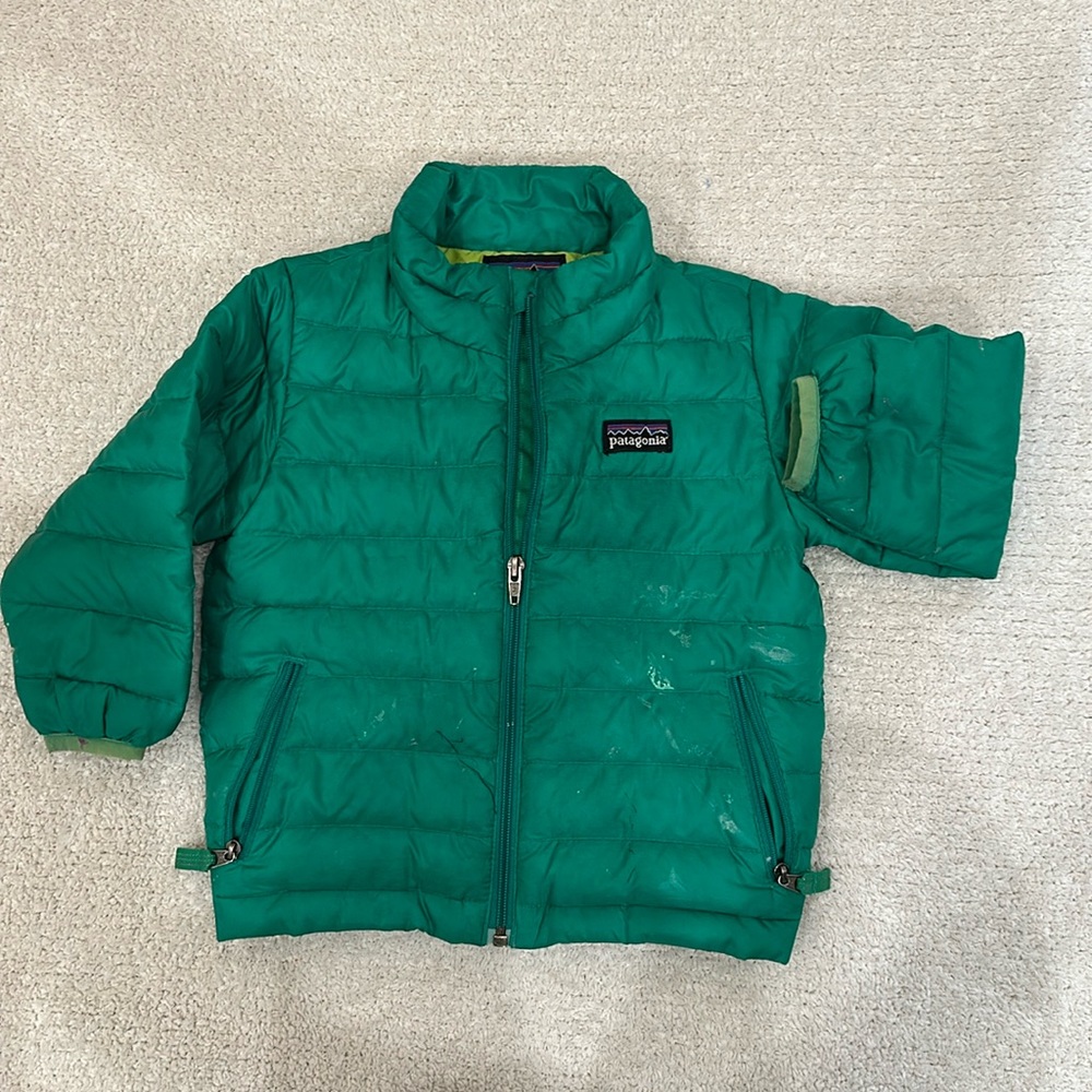 12 M green Patagonia puffer